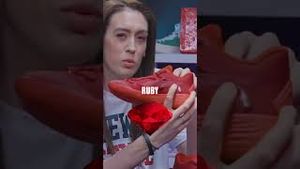 Video post by @B/R Kicks on YouTube