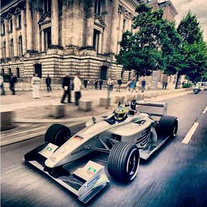 Image post by @lucasdigrassi on Instagram