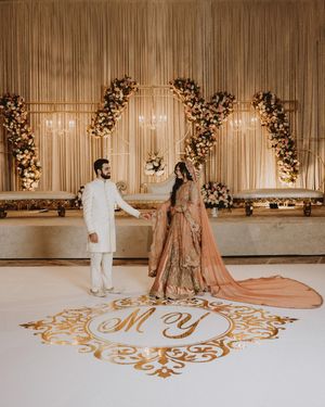 Image post by @thismodernlovephoto on Instagram