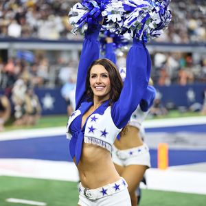 Image post by @dccheerleaders on Instagram