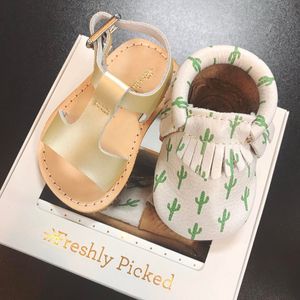 Image post by @shopoutoftown on Instagram