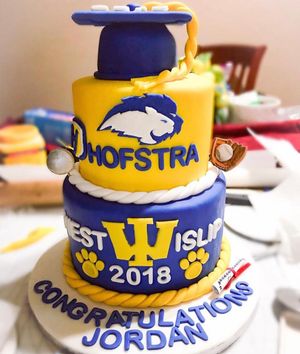 Image post by @hofstrau on Instagram