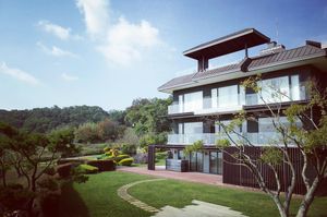 Image post by @christiesrealestate on Instagram