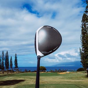 Image post by @taylormade_golf_japan on Instagram