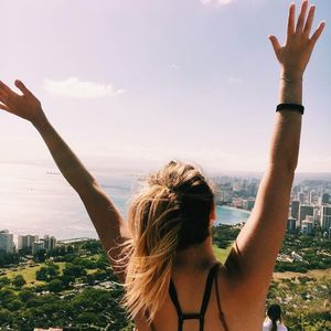 Image post by @fitbit on Instagram