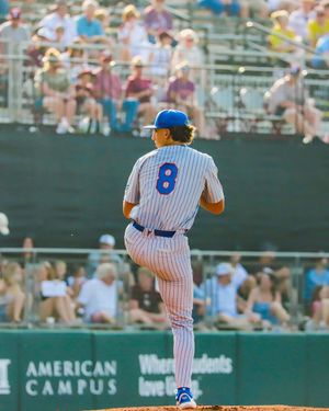 Image post by @GatorsBB on Twitter