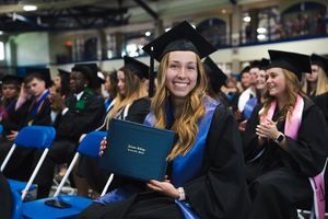 Image post by @illinoiscollege1829 on Facebook