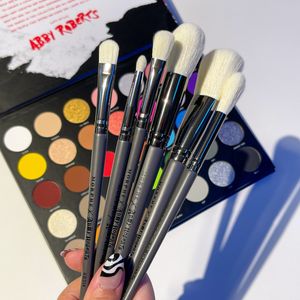 Image post by @morphebrushes on Instagram