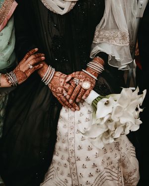Image post by @thismodernlovephoto on Instagram