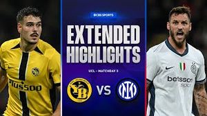 Video post by @cbssportsgolazo on YouTube