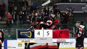 Image post by @UCIceHockey on Twitter