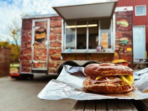 Image post by @bagelstreetdeli on Instagram