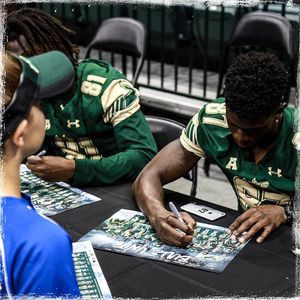 Image post by @usfathletics on Instagram