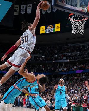 Image post by @YahooSports on Twitter