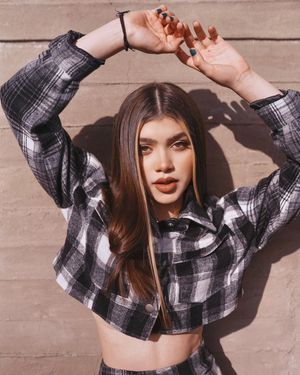 Image post by @shein_us on Instagram