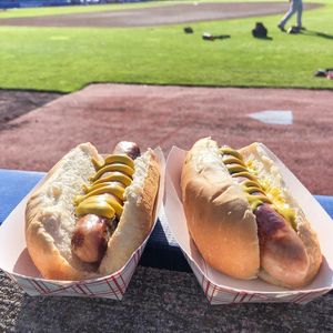Image post by @syracusemets on Instagram