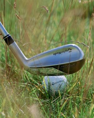 Image post by @taylormade_golf_japan on Instagram
