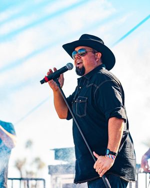 Image post by @thebronzeowl on Instagram