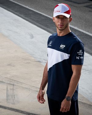Image post by @redbullshop on Instagram