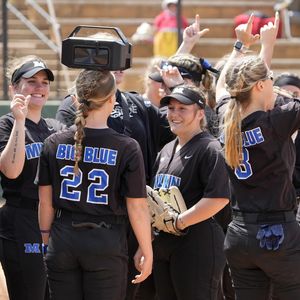 Image post by @flosoftball on Instagram