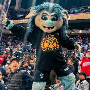 Image post by @nhlbuoy on Instagram