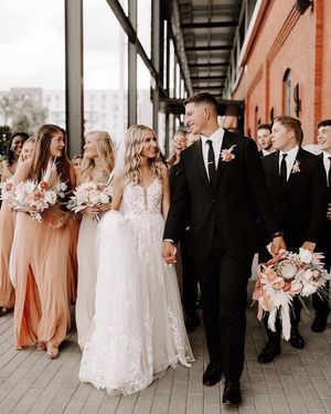 Image post by @theknot on Instagram