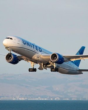 Image post by @united on Instagram