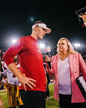 Image post by @usc.fb on Instagram