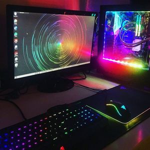 Image post by @razer on Instagram