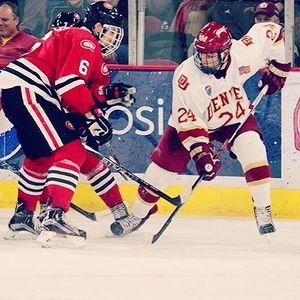 Image post by @du_hockey on Instagram