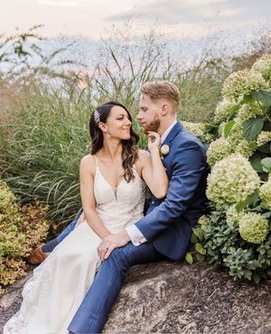 Image post by @theknot on Instagram