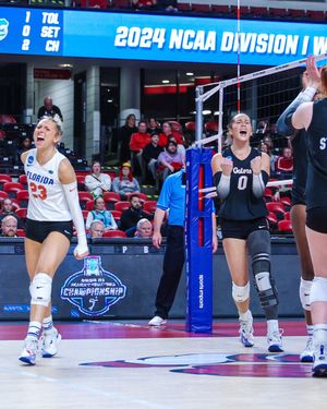 Image post by @GatorsVB on Twitter