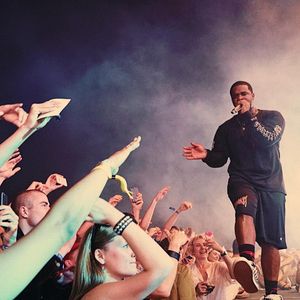 Image post by @thewarfield on Instagram