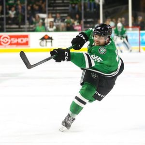 Image post by @txstarshockey on Instagram