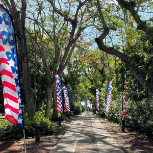 Image post by @deeringestate on Instagram