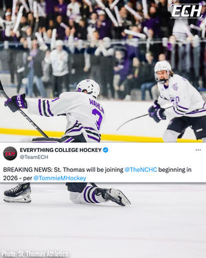 Image post by @everythingcollegehockey on Instagram
