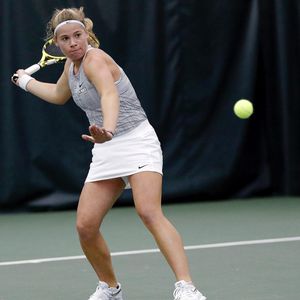 Image post by @ou_wtennis on Instagram