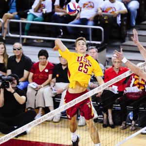 Image post by @uscmensvolley on Instagram