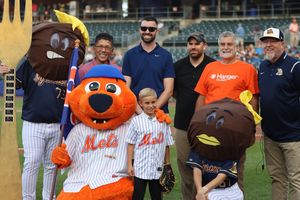 Image post by @syracusemets on Instagram