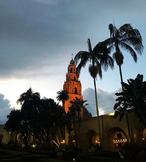 Image post by @holidaybowl on Instagram