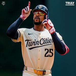 Image post by @twins on Instagram