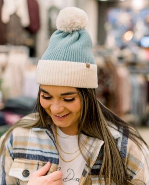 Image post by @shopoutoftown on Instagram