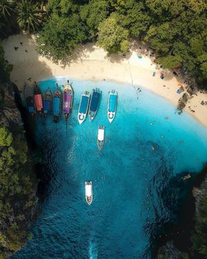 Image post by @cathaypacific on Instagram