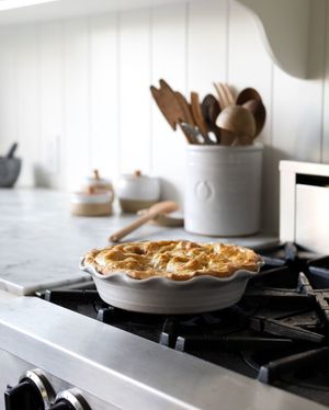 Image post by @farmhousepottery on Instagram