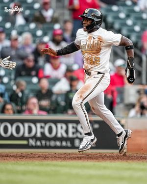 Image post by @vandyboys on Instagram