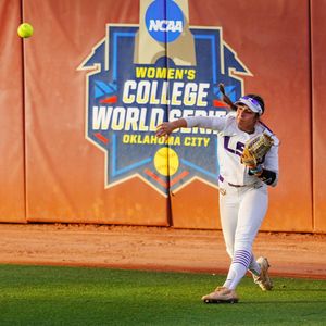 Image post by @lsusoftball on Instagram