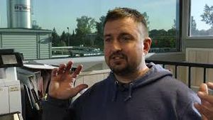 Video post by @edwclevyco on YouTube