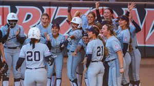 Image post by @ArizonaSoftball on Twitter
