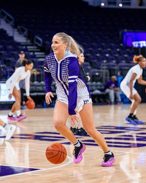 Image post by @hpuwbb on Instagram
