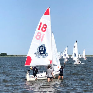 Image post by @yalesailing on Instagram